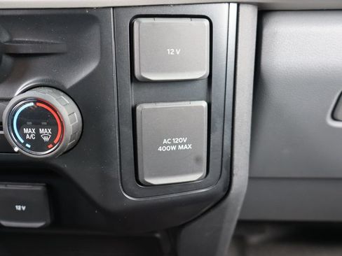 Used 2025 Ford F250 XLT AWD/4WD image 28