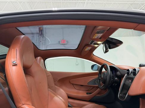 Used 2017 McLaren 570S RWD image 55