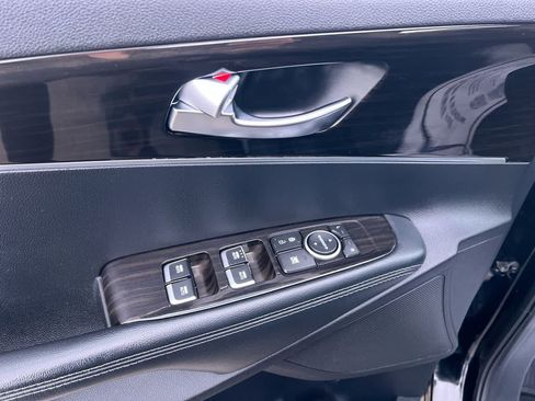 Used 2020 Kia Sorento LX FWD image 13