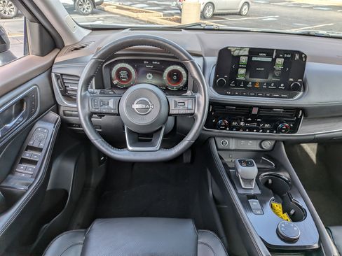 Used 2022 Nissan Rogue Platinum w/ Head-Up Display Package image 27