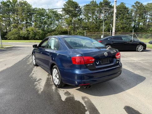 Used 2012 Volkswagen Jetta SE FWD image 3