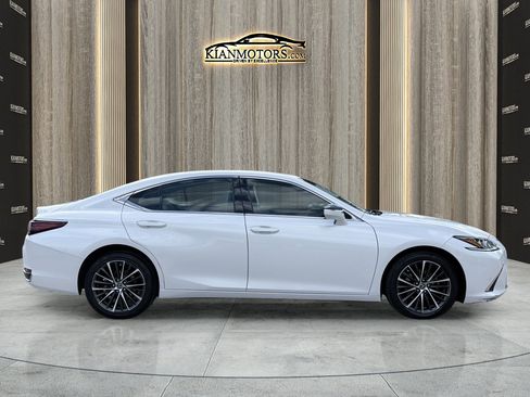 Used 2022 Lexus ES 250 w/ Premium Package image 12