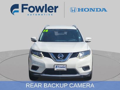 Used 2016 Nissan Rogue SV