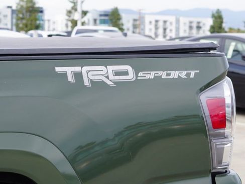 Used 2021 Toyota Tacoma TRD Sport w/ Technology Package RWD image 13