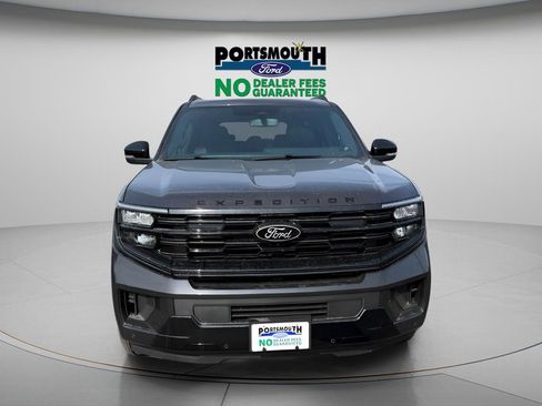 New 2025 Ford Expedition Max Platinum w/ Stealth Performance Package AWD/4WD image 10