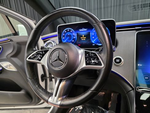 Used 2023 Mercedes-Benz EQE 500 4MATIC SUV w/ Exclusive Trim Package image 20
