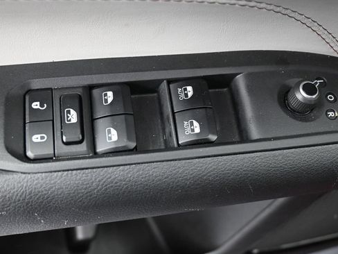 Used 2025 Jeep Compass Limited AWD/4WD image 26