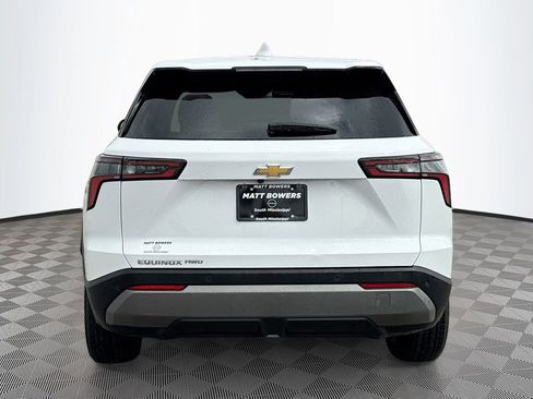 Used 2025 Chevrolet Equinox LT image 6