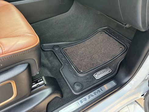 Used 2022 RAM 1500 Limited image 28