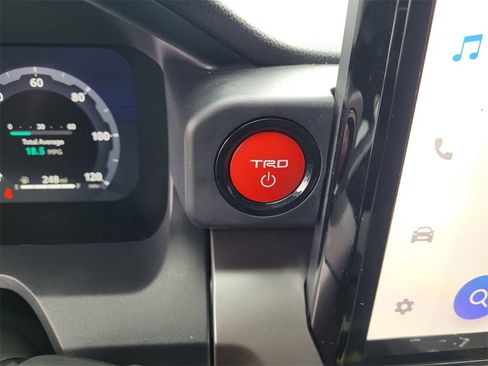 Used 2025 Toyota Tacoma TRD Off-Road w/ TRD Off Road Upgrade Package image 17