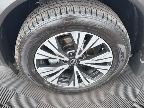 Used 2023 Nissan Rogue SV FWD image 29