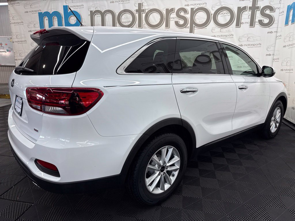 Used 2019 Kia Sorento FWD image 9