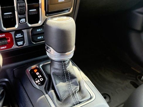 New 2024 Jeep Wrangler Unlimited Rubicon w/ Technology Group image 24