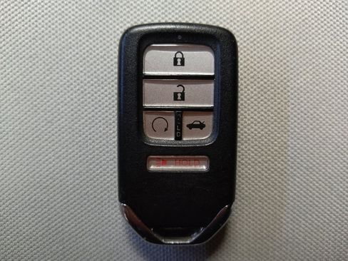 Used 2020 Honda Insight EX image 32