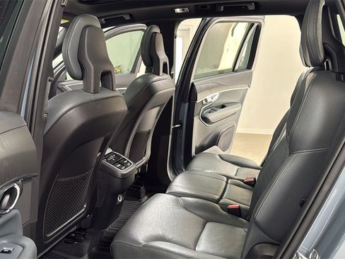 Used 2020 Volvo XC90 T6 Momentum w/ Protection Package Premier image 15