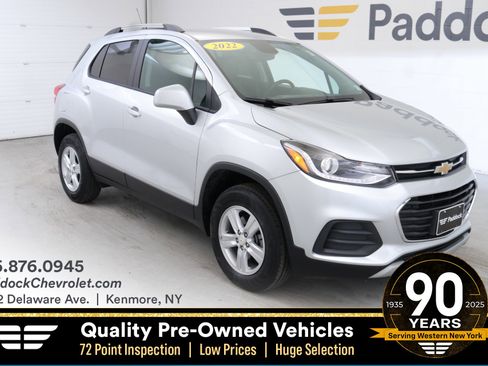 Used 2022 Chevrolet Trax LT w/ LT Convenience Package image 1