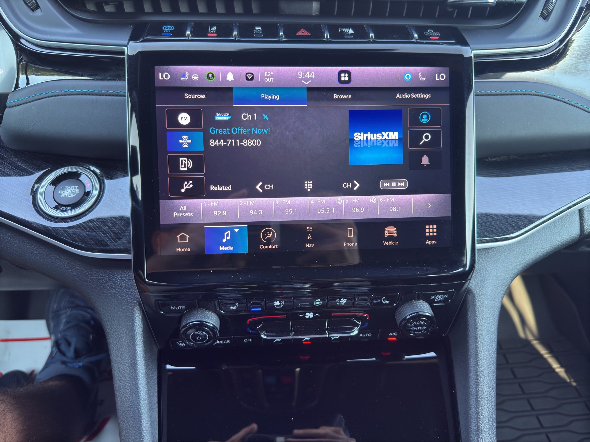 Used 2022 Jeep Grand Cherokee Trailhawk w/ Luxury Tech Group III AWD/4WD image 32
