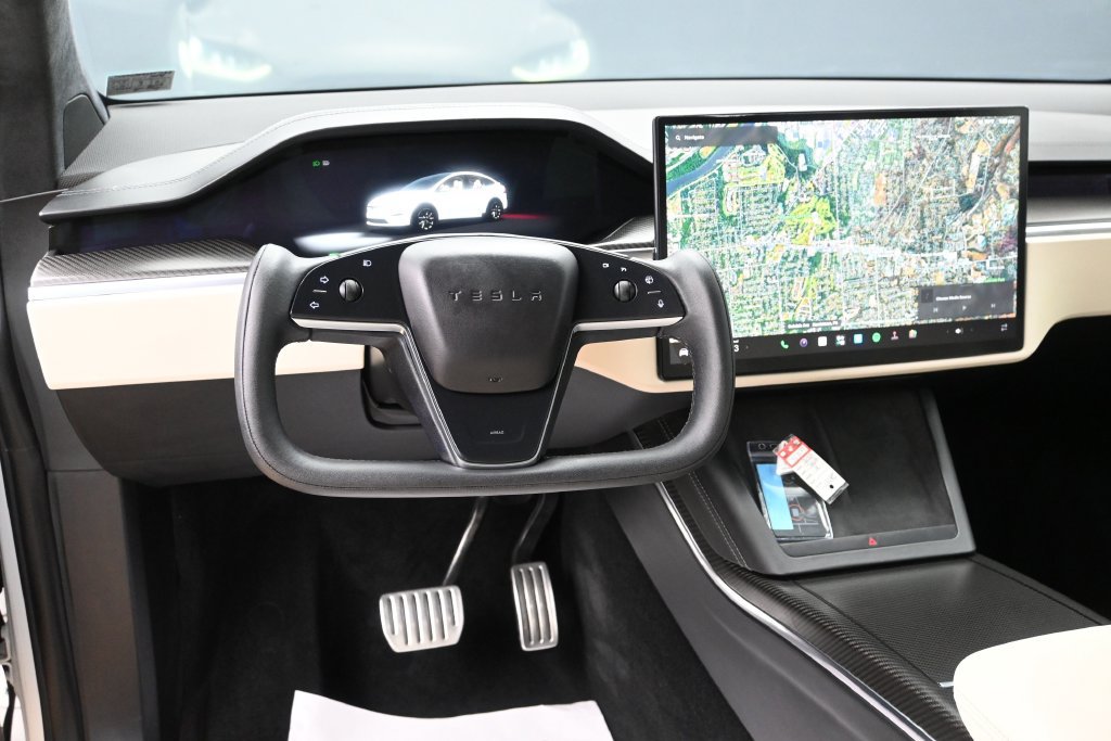 Used 2022 Tesla Model X Plaid AWD/4WD image 27