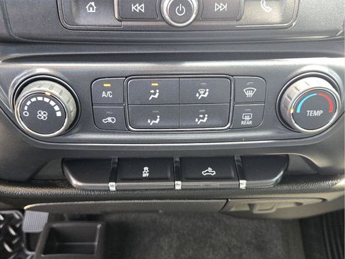 Used 2018 Chevrolet Silverado 1500 Custom w/ Texas Edition AWD/4WD image 17