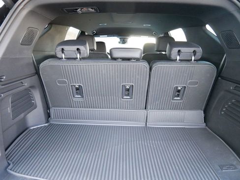 New 2026 Chevrolet Traverse High Country w/ LPO, Floor Liner Package image 7