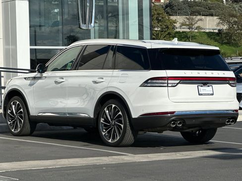 Certified 2023 Lincoln Aviator Reserve w/ Equipment Group 201A image 5