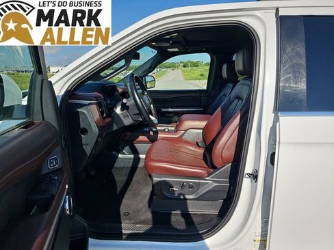 Used 2023 Ford Expedition Limited AWD/4WD image 20