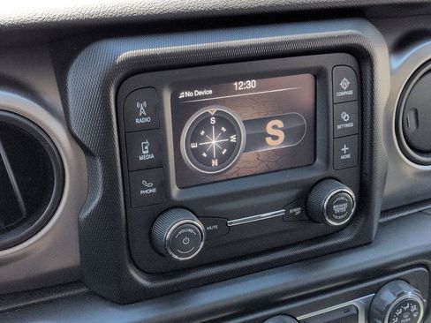 Certified 2020 Jeep Wrangler Sport S image 21