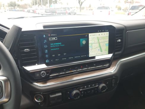 Used 2025 Chevrolet Silverado 1500 LT image 20