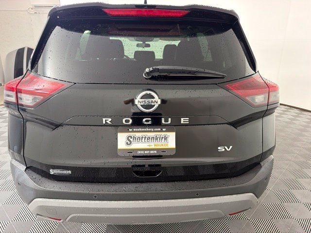 Used 2021 Nissan Rogue SV FWD image 4