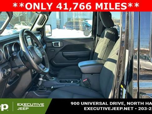 Used 2021 Jeep Gladiator Willys image 10