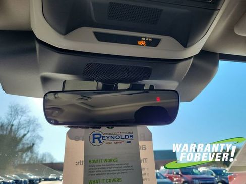 Certified 2025 Subaru Crosstrek 2.0i Premium image 12