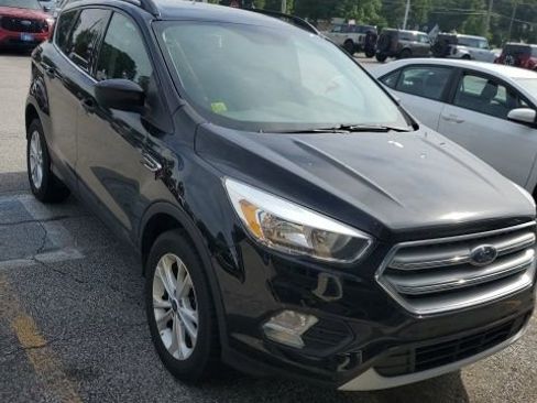 Used 2018 Ford Escape SE AWD/4WD image 2