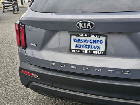 Used 2021 Kia Sorento LX AWD/4WD image 38