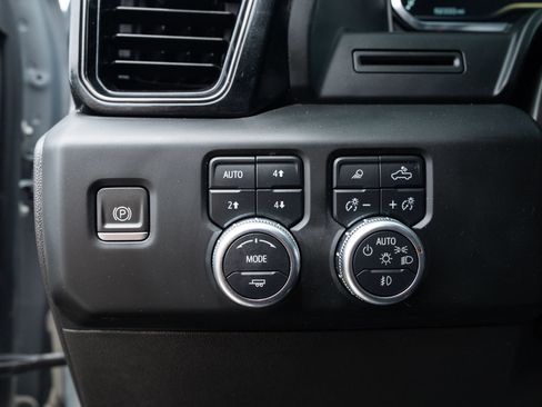 Used 2024 GMC Sierra 1500 AT4 w/ AT4 Premium Package AWD/4WD image 26