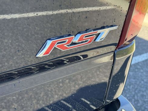 Used 2022 Chevrolet Silverado 1500 RST image 11