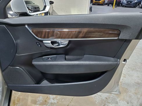 Used 2018 Volvo S90 T5 Momentum w/ Convenience Package AWD/4WD image 16