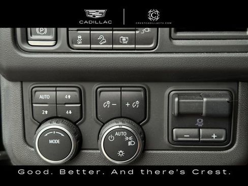 Used 2022 Chevrolet Tahoe Z71 w/ Luxury Package AWD/4WD image 19