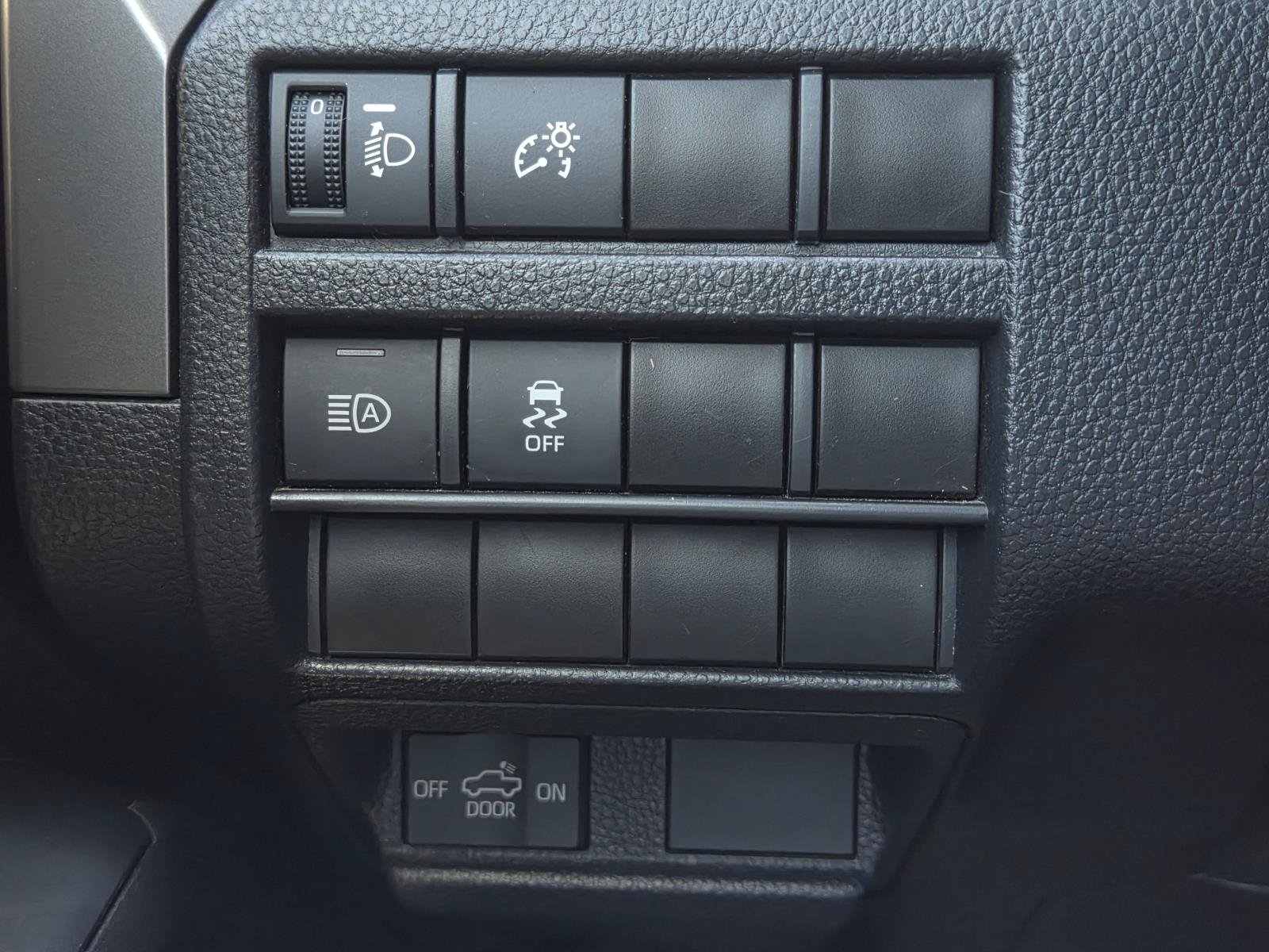 Used 2024 Toyota Tacoma TRD Off-Road AWD/4WD image 21