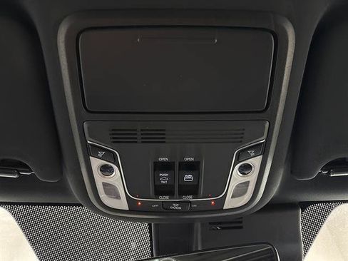 Used 2025 Honda Ridgeline Black Edition image 15