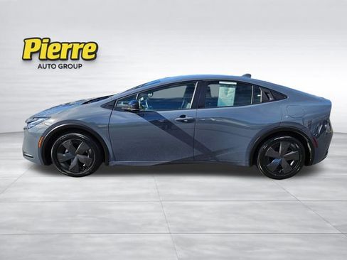 Used 2024 Toyota Prius LE image 2