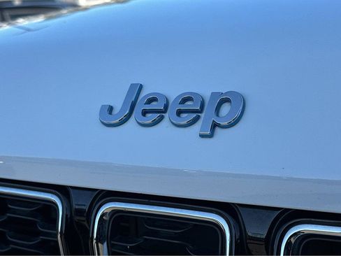 Used 2022 Jeep Grand Cherokee Limited 4xe image 48