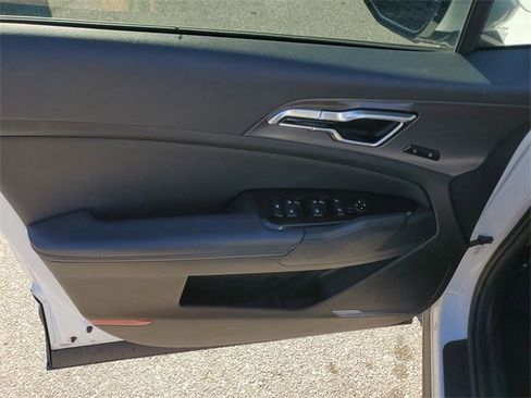 Certified 2023 Kia Sportage SX image 19
