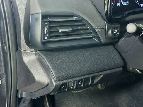 Used 2024 Subaru Outback Premium AWD/4WD image 10