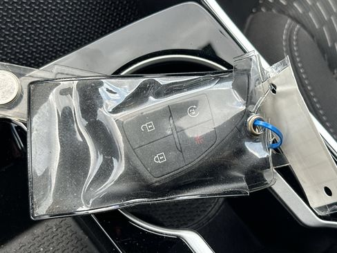 Used 2025 Chevrolet Equinox LT FWD image 34
