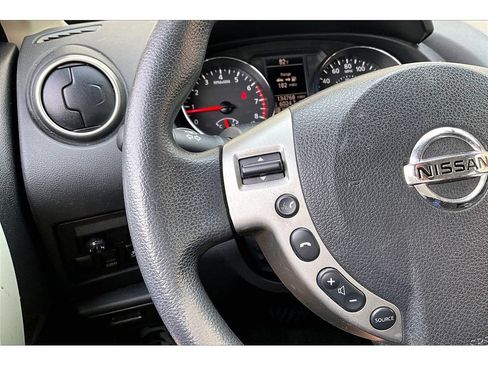 Used 2015 Nissan Rogue S w/ Convenience Package AWD/4WD image 10