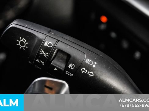 Used 2022 Kia Niro Touring Special Edition image 28