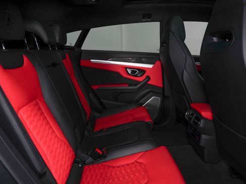 Used 2020 Lamborghini Urus image 33