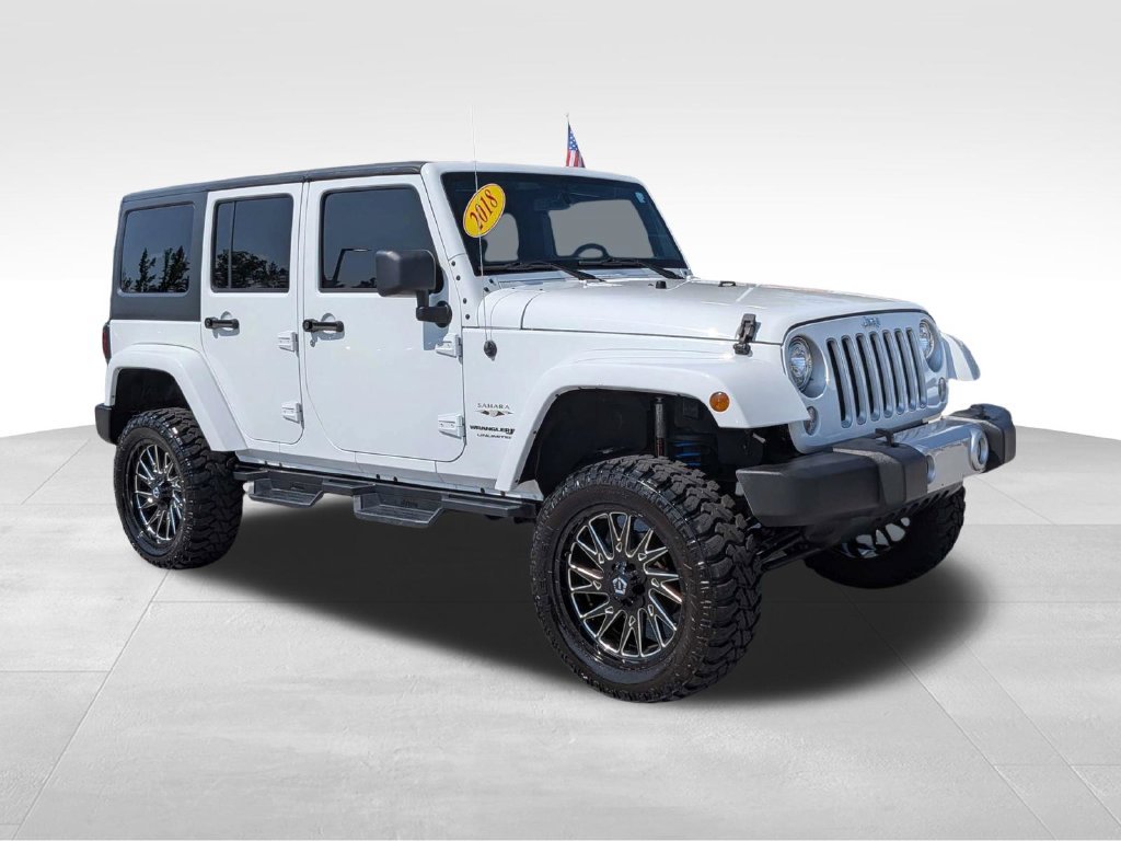 Used 2018 Jeep Wrangler Unlimited Sahara w/ Connectivity Group AWD/4WD image 2