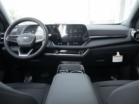 New 2026 Chevrolet Equinox LT w/ Safety and Technology Package image 16