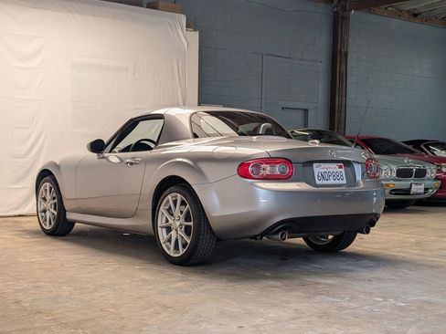 Used 2010 MAZDA MX-5 Miata Grand Touring w/ Premium Pkg image 5